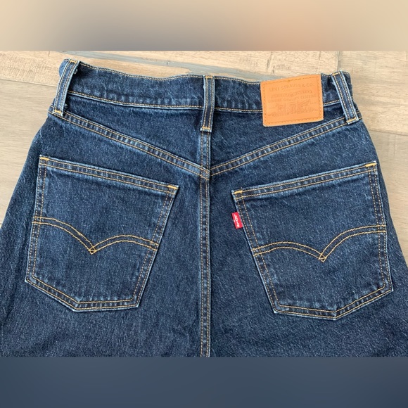 Levi’s 70s High Slim Straight Jeans - Picture 2 of 4